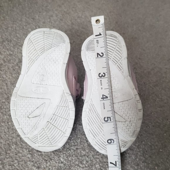 Cute Pink Sneakers sz 5 - Picture 2 of 13